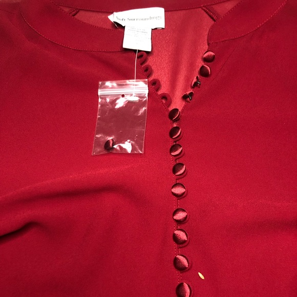 Soft Surroundings NWOT Burgundy Tunic with Satin Buttons and Tie Front Detail - Picture 4 of 5